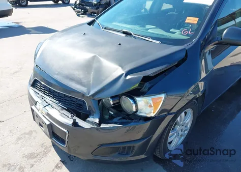 2016 Chevrolet Sonic Lt Auto из США, поврежденный, VIN 1G1JC6SH3G4159706